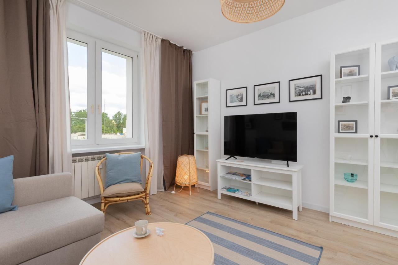 Marina Corner By Renters