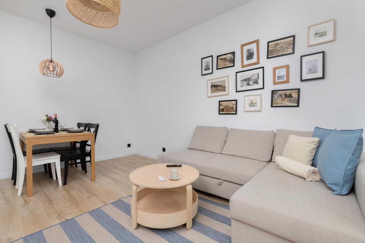 Marina Corner By Renters *