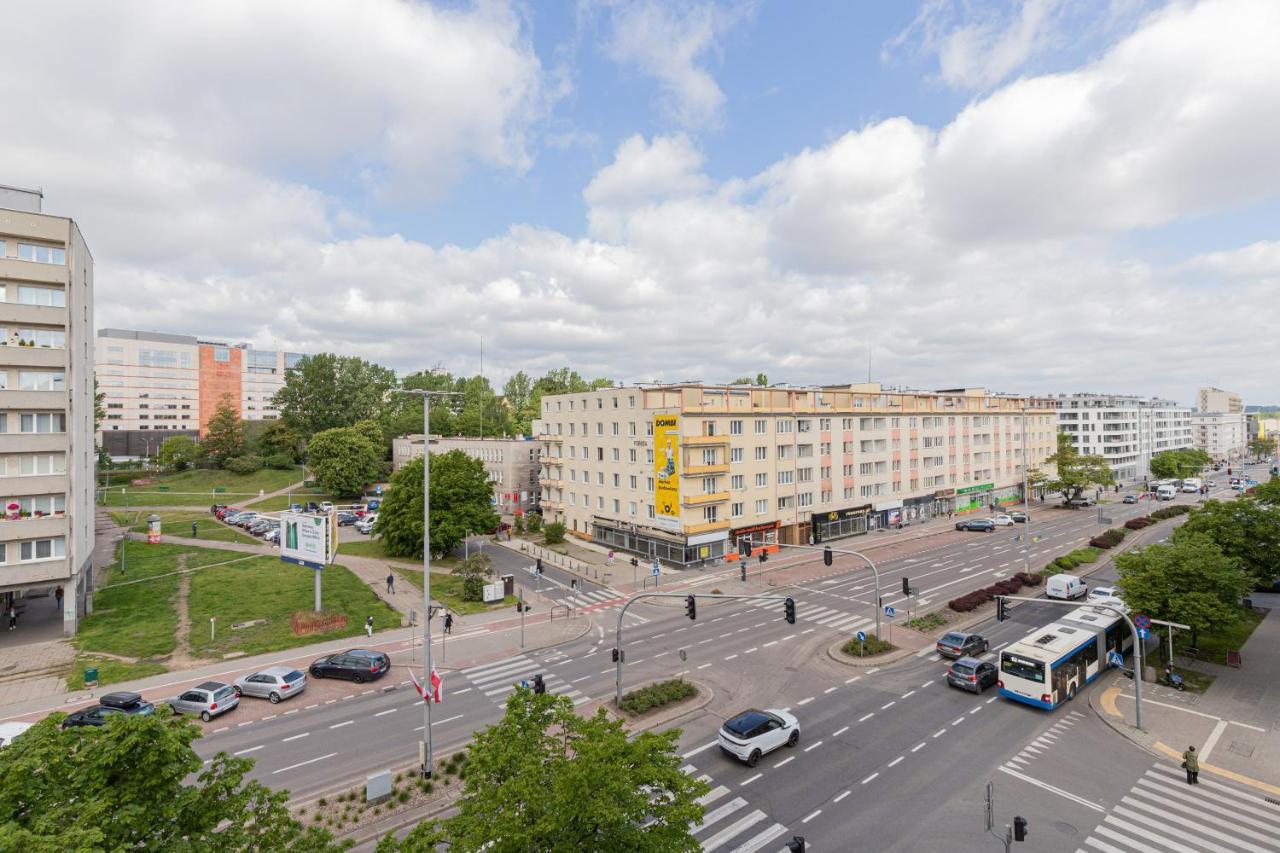 Marina Corner By Renters *