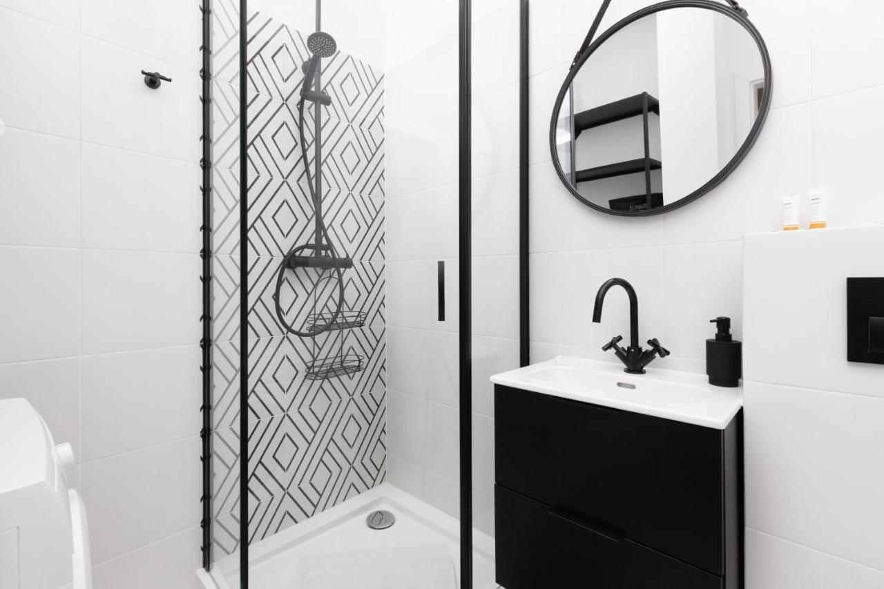Marina Corner By Renters